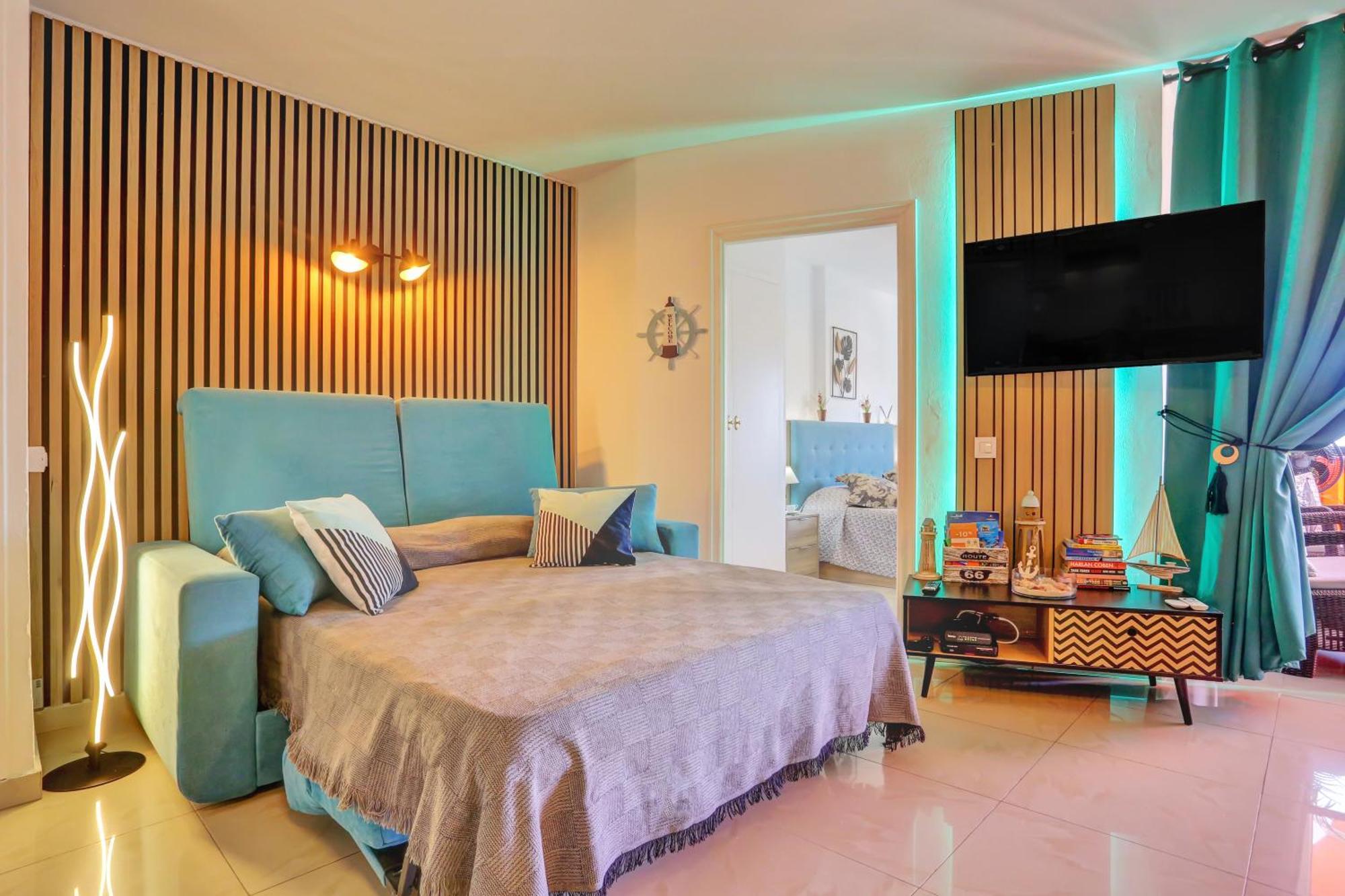 Luxory Dreamy Sunset, Seafront, Direct Access To The Promenade,Wifi,Pool,Free Parking Apartment Los Cristianos  Exterior photo